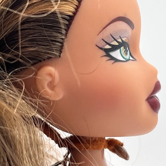 Vintage Bratz Strut It Yasmin Fashion Doll 2002 MGA Incomplete - Picture 9 of 12